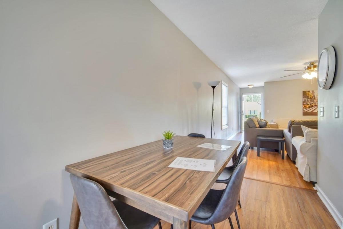 Charming Gray Home- 5 Mins From Gsu! Statesboro Exteriör bild