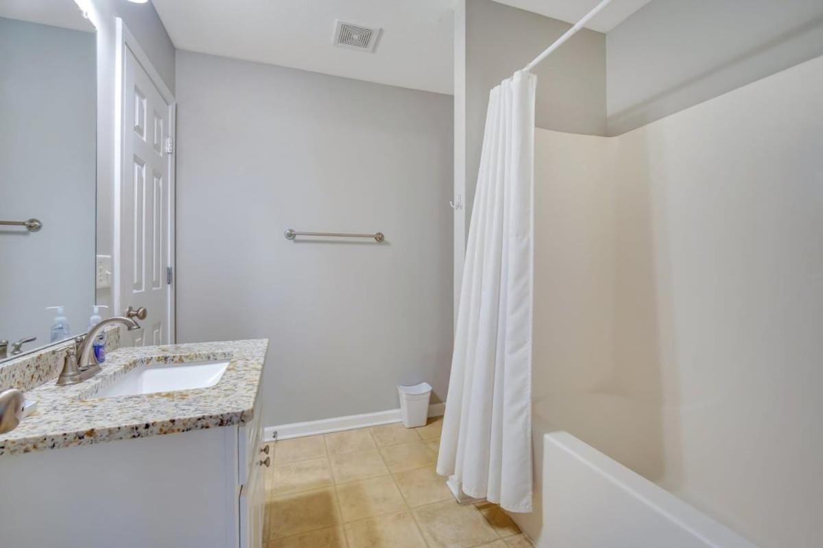 Charming Gray Home- 5 Mins From Gsu! Statesboro Exteriör bild