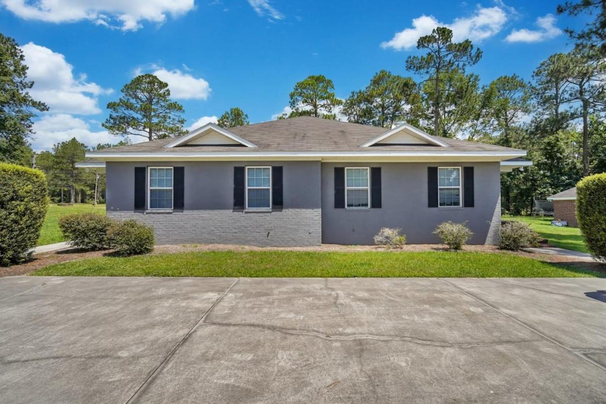 Charming Gray Home- 5 Mins From Gsu! Statesboro Exteriör bild