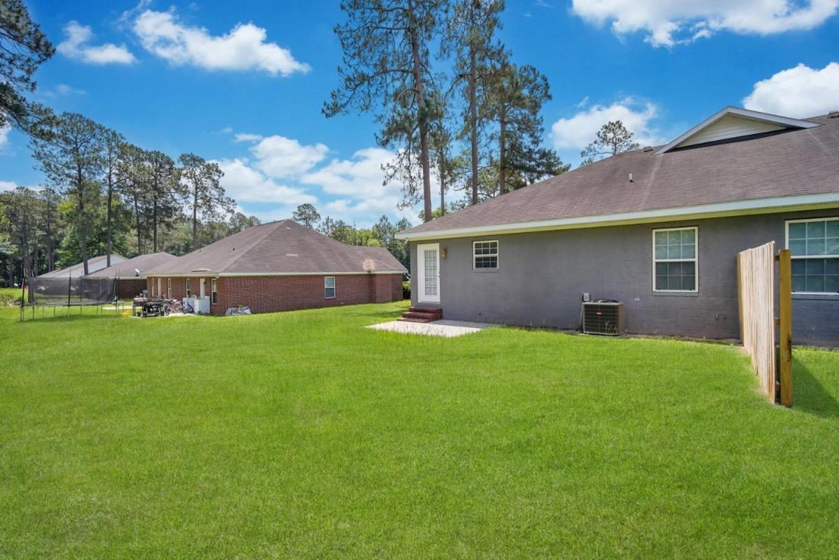 Charming Gray Home- 5 Mins From Gsu! Statesboro Exteriör bild