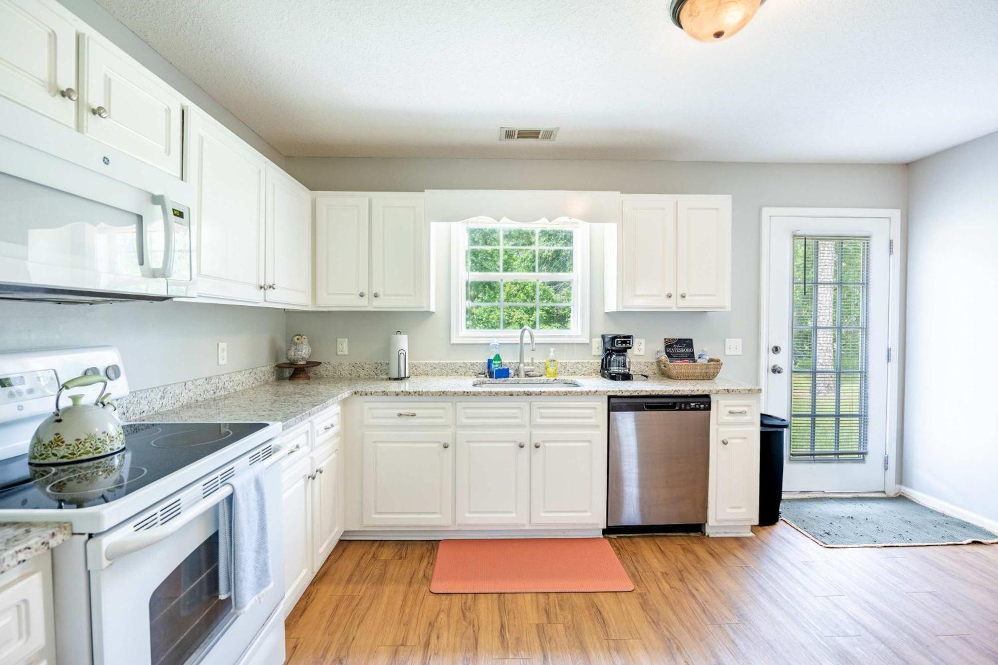 Charming Gray Home- 5 Mins From Gsu! Statesboro Exteriör bild
